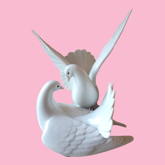 Lladro Doves Figurine - Picture 9 of 10